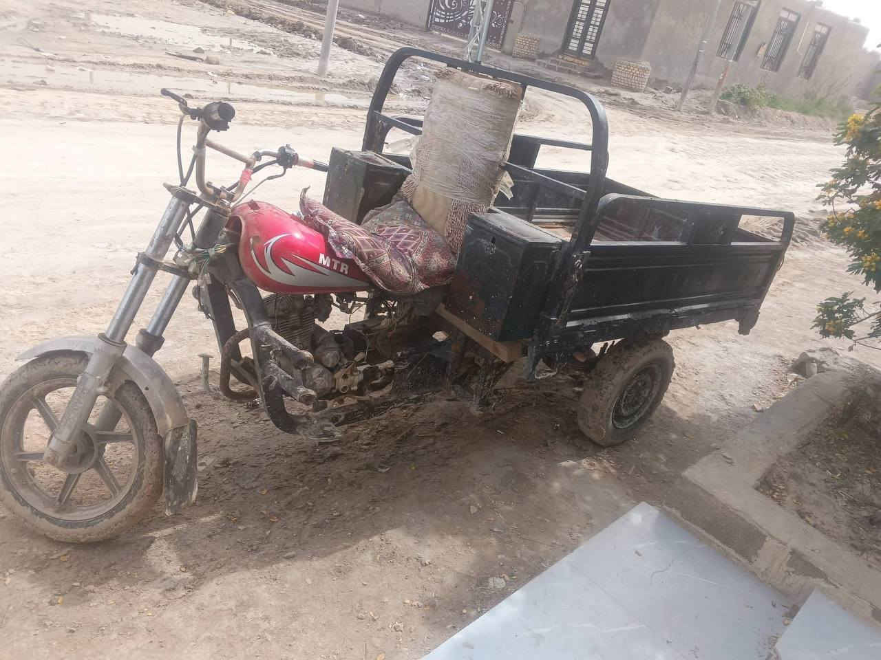 سلام عليكم ستوته للبيع مكان ناصرية حي جوادين مقابل الاسكان صناعي ستوته شوفت عينك محرك ما يصعد دهن ستوته كلك سعر 500بيه مجال شي قليل واتساب *********** ستوته شوفت عينك
