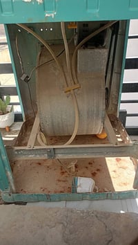 مبرده حجم كبير شغاله مشتغله موسم واحد ونظيفه لا خياس ولا شي  سعرها 55 ...