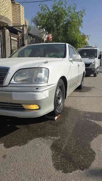 ملكة كراون للبيع موديل 2000 
رقم بغداد/ قرار 48 محرك دي ڤور الكبير
4 دكم ومعروفه البقيه 
 شاصي 75 مدفوع كمرك ورقم 
واصله للبصمه راعيه بلنجف واني بكربلاء
ماعليه لا غرامة ولا مطلوبة 
الحدادية 50% البقيه كفاله السيارة مابيه ضربه ولا صبغ 
ولا بوليش 
السعر135 وبي مجال قليل
موجود بلخاص 
***********
