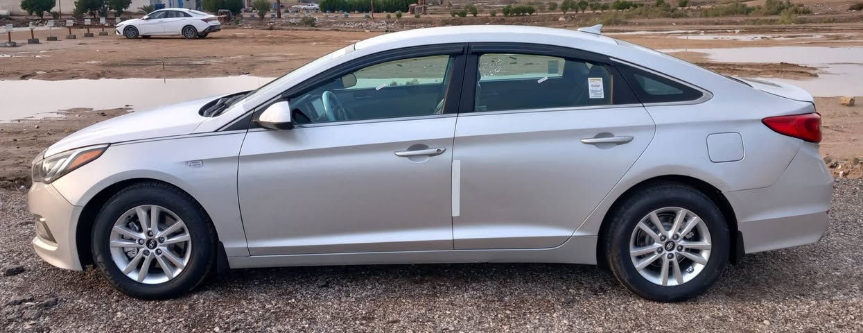 السلام عليكم ورحمة الله وبركاته 
هواندي سوناتا 2015 رقم ذي قار مشروع وطني لغايه 2028 تحويل ثاني يوم /امريكي تبديل جاملغ والبنيد اصليات وطخه بالجاملغ الخلفي /محرك 2400/ سياره مجهزه اي شي محرك حداديه تخم تاير تبريد ثلاجه دواخل حلوه تحكم استيرن جهتين شاشه كاميرا خلفيه حساسات خلفيه /السعر105 للاستفسار الاتصال على الرقم *********** العنوان ذي قار قضاء النصر 
مكلف بالنشر وغير متواجد عل الفيس
