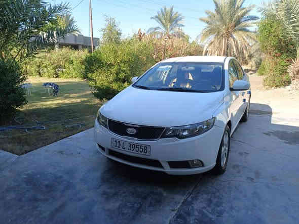 السلام عليكم سيراتو خليجي بيه ٣ قطع  رش فقط بدون دواخل شاصي لغد دواخل مكفوله محرك 1600   بلادي ما مفتوك والكير هم    السيارة كامله كل نقص ما بيهه
ماني بغداد شهداء البياع السعر 100 وبيه مجال قلليل للشراي  ***********     ***********
