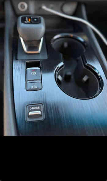 السلام عليكم 
نيسان روج موديل 2023 فئة SV. حادثها موضح بلمنشور محرك 1500. 3 سلندر تيربو السيارة جاهزة بدون نواقص رقم دهوك هزة وسنوية جديدة

بصمة تشغيل وتشغيل عن بعد 
رادار امامي وجانبي 
شاشة تدعم كار بلي 
كرسي السايق كهرباء 
شفتات ستيرن 
تبريد خلفي ومناخ منفصل 
البحم LED
مودات قيادة 
عدد الركاب 5 
السعر 145 وبيها مجال 
مكاني بغداد الدورة 
*********** بغداد
