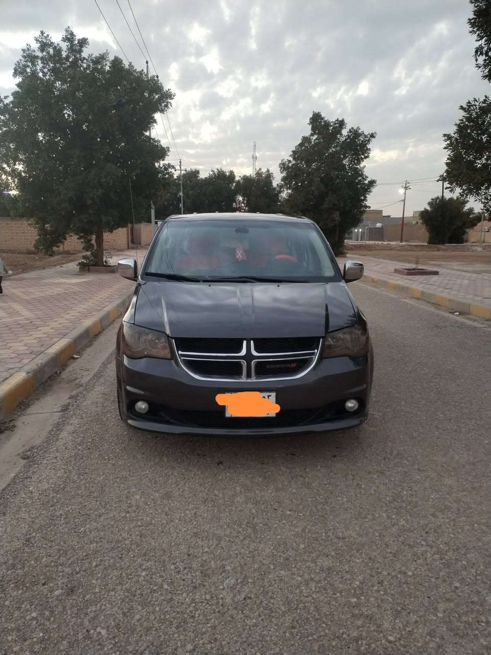 دوج كرفان موديل ٢٠١٩ رقم واسط ألماني سنويه جديده بيها صبغ بنيد وجاملغات بدون معجون تبريد ٣قطع كشن سياحي منفصل جام كهربائي مانع انزلاق ايكو تقليل صرف الوقود تحكم استيرن جهتين السعر ١٥٠ المكان كوت للاستفسار ***********
