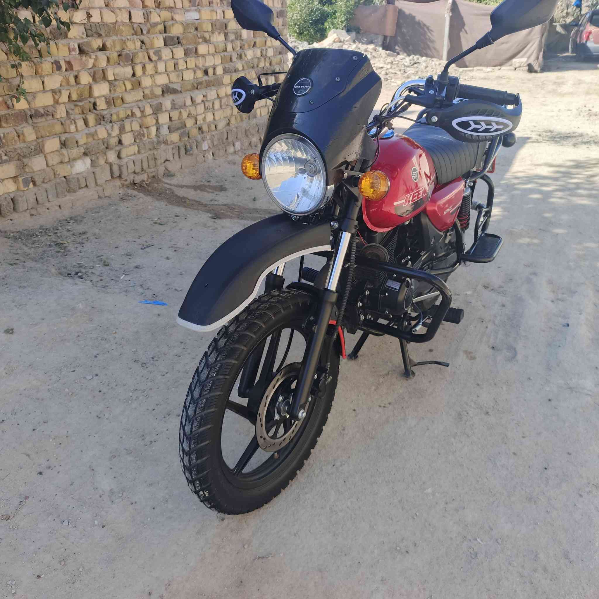 يالله اللهم صلِّ على محمد وآل محمد 
دراجه نوع ار كي موديل 25 دراجه بحالت الوكاله بعده صارله اقل شهرين من طالعه لون حلو وعليه اضافه وجه مال دايون وكيل علي عنجور دراجه حره ما مطلوبه ربع اطيك سنويه اصليه يعني ما مطلوبه ربع سعر 2400وبيه مجال شي بصيط
مازنجر مايشتغل بس واتساب او اتصال ***********
