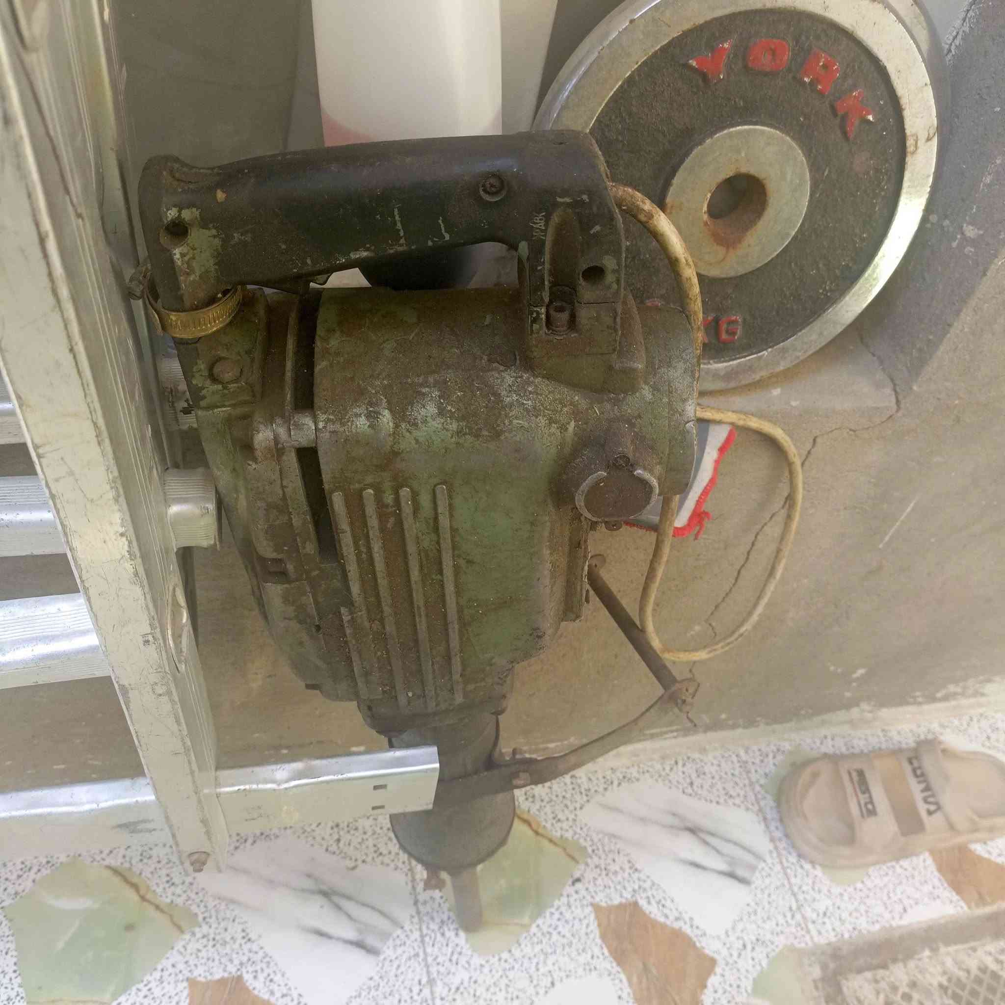 ماطور مبردة جديد ب 45 الف
بلور هواء ب 15000 الف
بوستر مي جديد ب 30 الف
جك همرات على الفحص الواحد ب 100 الف

للاستفسار
***********

