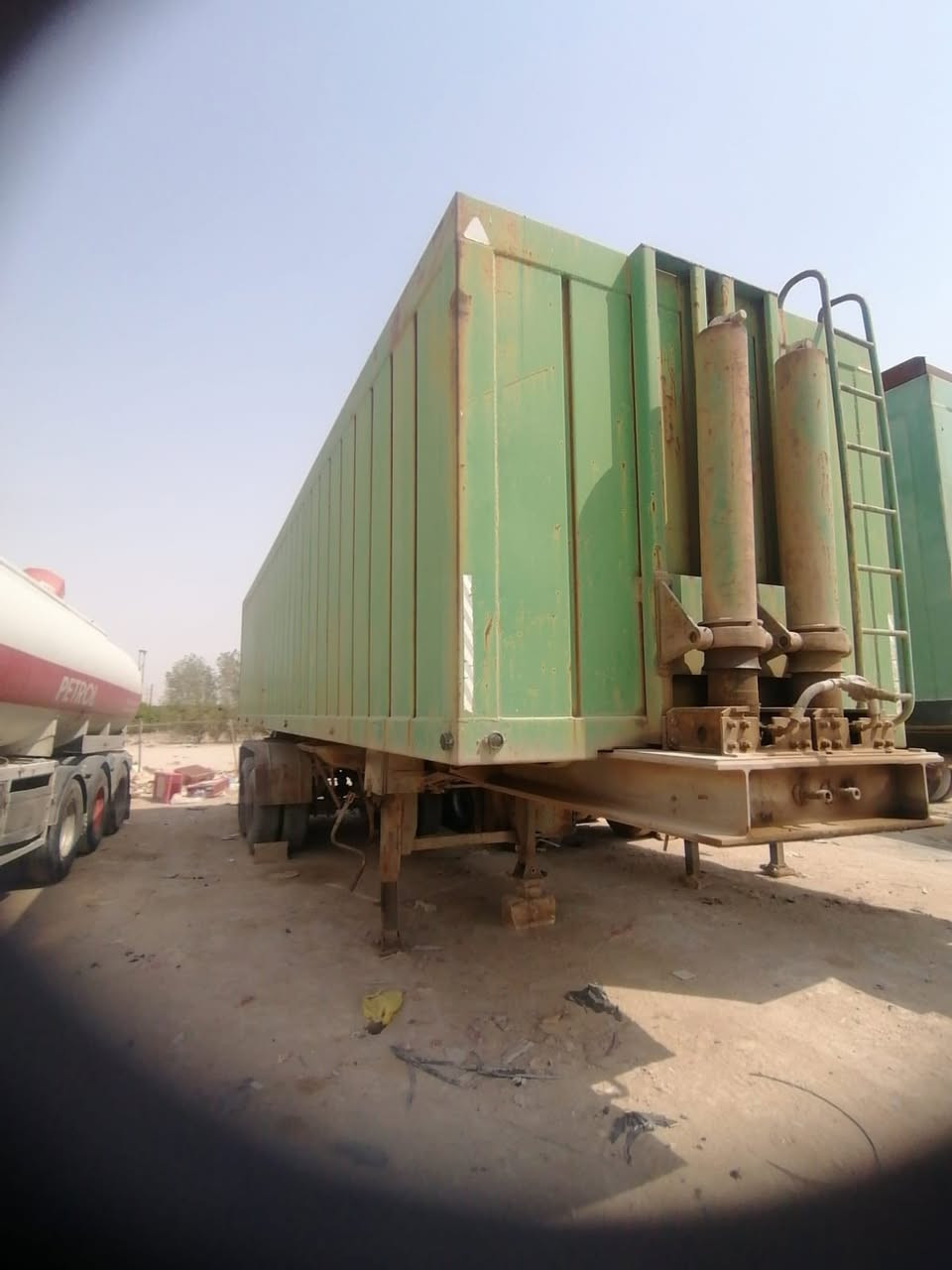 للبيع  نسافات حنطه
عرباين المانيه.
***********
