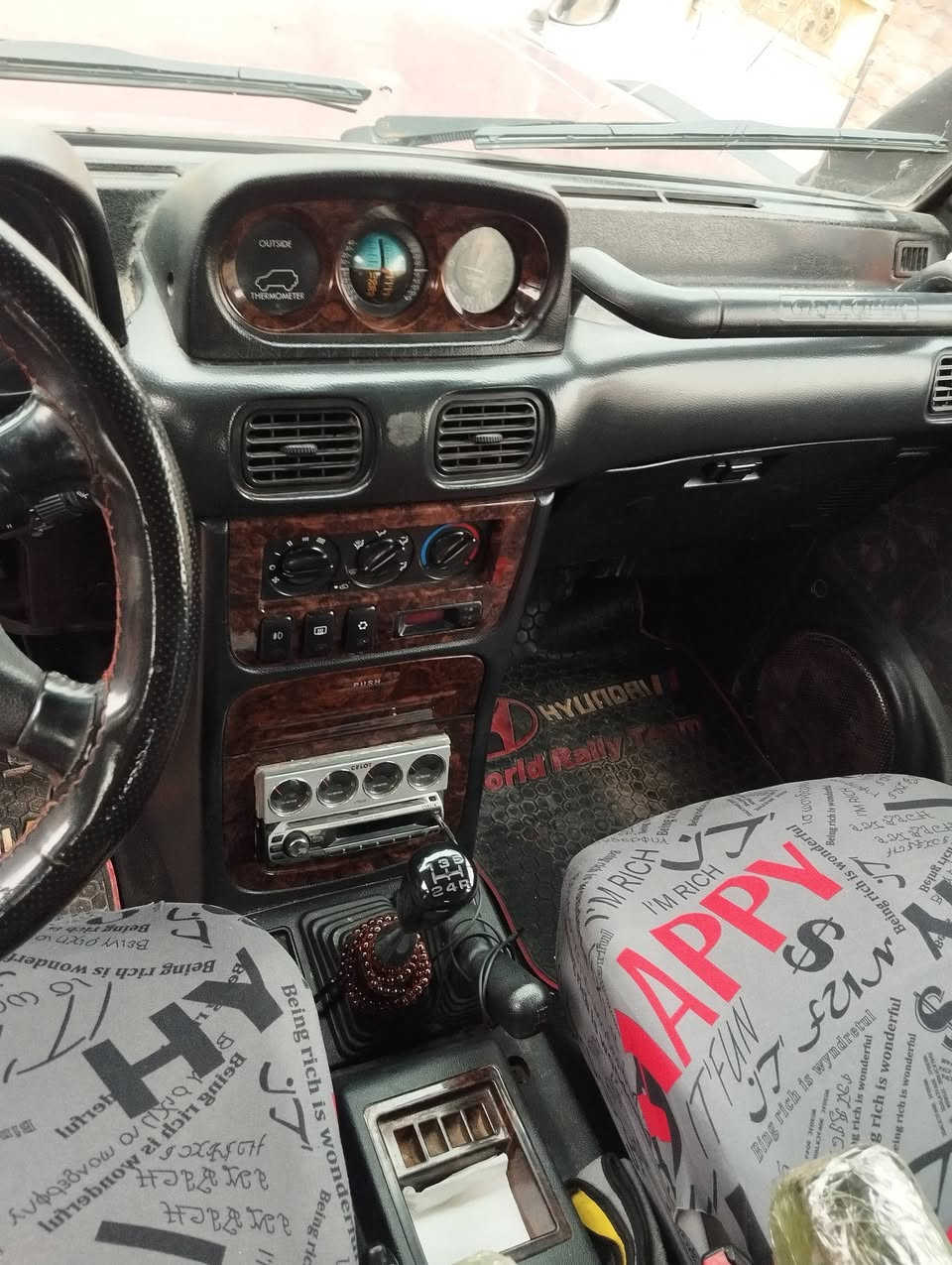 سلام عليكم للبيع كالوبر مديل 2001 سنويه منتهيه تريد تحويل أو وكاله مكينه بلاديه بانزين كير عادي سياره نضيفه حلوه مابيه نواقص سعر 45 عنوان بغداد الشعب ***********
