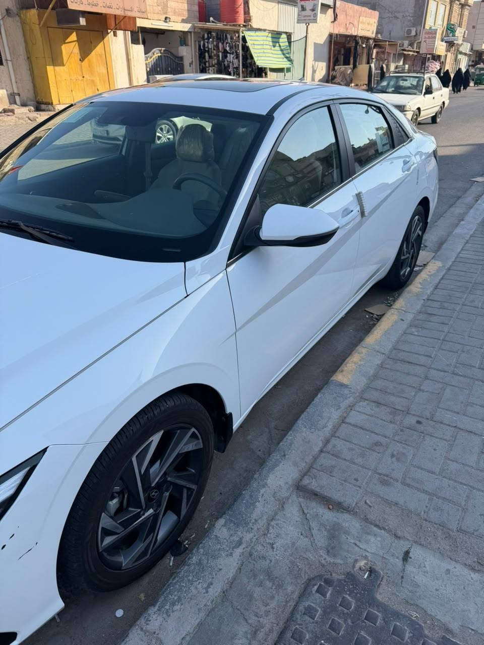 النترا موديل 2024 خليجي
حره بصره
فول مواصفات 
ماشيه 50 الف
كفاله عامه
السعر 185 وبيها مجال قليل
***********
