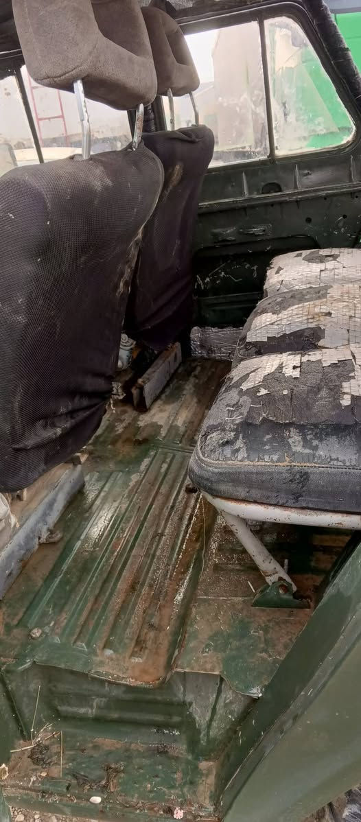 جێب واز بۆفرۆشت  بەشەرت  گێرو مەکینە ئەکسل  مەکنیەی ۆنچی گێڕی عادی تایەو ویلی دووهەزارو جوار
مۆدێل 2001       ***********          نڕخ 30وەرەقەوتۆزیک مەعامەلەشێون  کەلار
