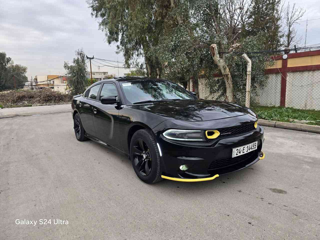 للبيع
سعر بلاش 159$
جارجر Gt بلس موديل 2018
محرك 6 سلندر حجم 3600 كير اوتوماتيك 8 نمر 
فور ويل شرط المحرك والكير والاكسل 
رقم دهوك دولي رقم وهزة وسنويه جديد 
 فول مواصفات 1/1 
🚫 ضرر بوند وجاملغ امامي يسار ومصبوغة حزام 
مرفوق صورها بأمريكا مع الصور 
فول مواصفات
بصمة تشغيل بصمة ابواب تشغيل عن بعد 
رادار امامي رادار حانبي
كشنات امامي كهرب و تبريد❄️ تدفئة🔥 كشن خزن 
كشنات خلفي تدفئة تبريد قطعتين ثللللج ❄️
فتحة سلايت 
لايت ليد وزينون 
نظام سبورت شفتات ستيرن 
نظام سوبر تراك باك 
شاشة كبيرة كامرة دوارة حساسات خلفي 
مظخم صوت سماعات 🔊 Alpne 
السياره بيها بعد مواصفات معروفة 
موصل الايسر 
***********
***********
