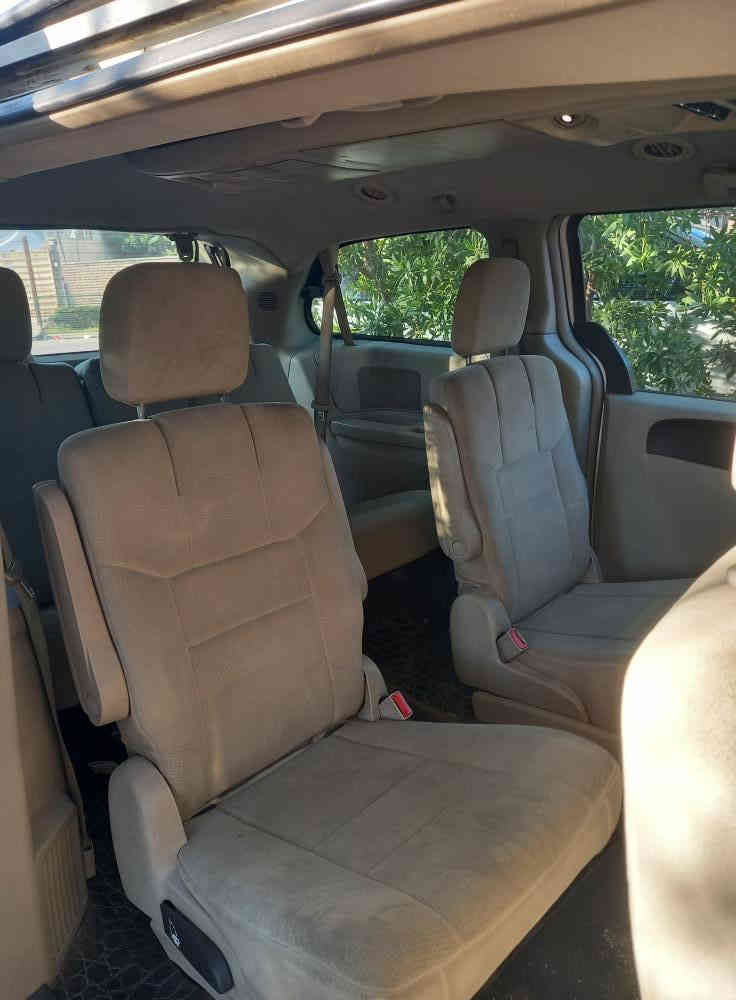 سلام عليكم
سلام عليكم
 السياره للبيع فقط 
دوج كرفان 2011
رقم بغداد بأسمي
فول مواصفات
7راكب
مكينه 6سلندر 3600
الابواب كهرباء 
مقعد السايق كهرباء
صندوق كهرباء 
مقعد سياحي
ثلاث قطع تبريد
تحكمات ستيرن
كامره خلفيه
شاشه 
ضربتها نص جاملغ
نقصها صدر خلفي
سعرها: 138ورقه
رقم :***********
العنوان :بغداد الصليخ
