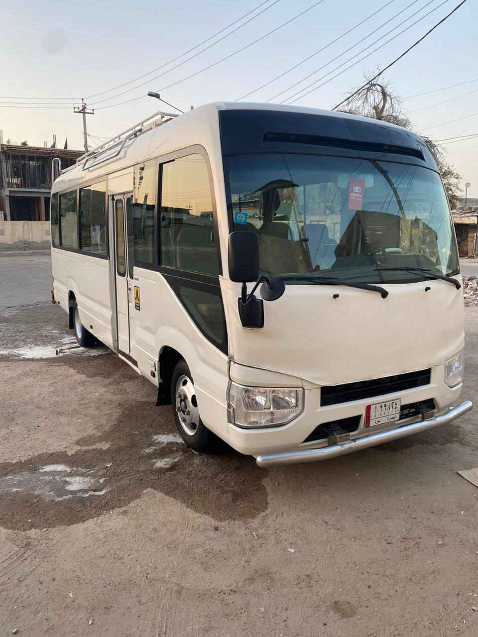 سلام عليكم كوستر للبيع موديل 2017سياره كامله غاز بانزين كشن استاركس تخم تأير كير مكينه اكسل كله مكفول سياره بصره ***********
