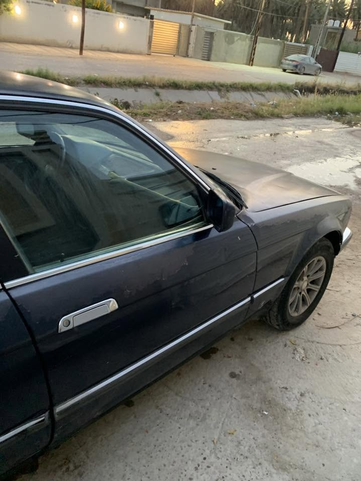 السلام عليكم من رخصة الادمن BMW 735
التفاصيل 👇🏾

السيارة رقم بغداد 

بأسمي هزة وسنوية جدد 

كير ومحرك خير من الله 

تخم تاير+باتري جدد علا ايدي 

كهربائيات كلهة شغالة 

موديل 1990

كفالة من الضربة والاخياس 

السعر 30ورقة 

للاتصال *********** 

العنوان بغداد الدورة
