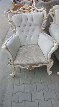 ملكي عشر مقاعد كل زام بالكامل نظافه 100% مكانه بغداد السعر 950ر والاست...