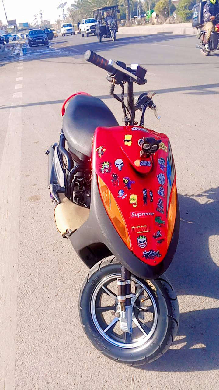 السلام عليكم
للبيع  دراجة ماكس عدلة رياضي مال لعب ماكس عدلة كاملة سلف كهربائيات شغالة 
المكان الشعب شارع الأسواق المركزية 
***********
