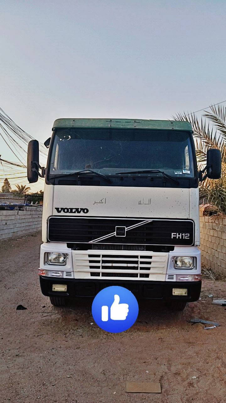 السلام عليكم فالفو لبيع موديل 97
رقم ديالى سنويه نافذه مربوطه فلات 
مكان بغداد 
رقم الهاتف ***********
