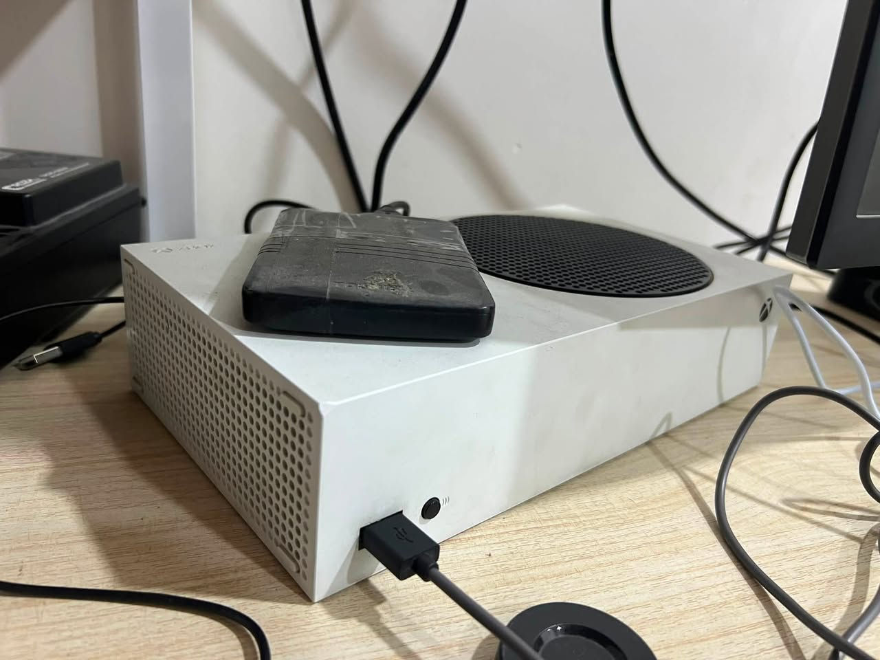 Xbox series s للبيع 
ويا جوستيكن وباتيرات شحن اطول كلث ايام بدون شحن
ويا هارد 500كيكا hdd 
بدون كارتونة
سعر 430 الف
مكاني بغداد


**إذا كنت صاحب هذا الإعلان وتريد حذفه لأي سبب، رجاءا أرسل رسالة إلى الدعم الفني**