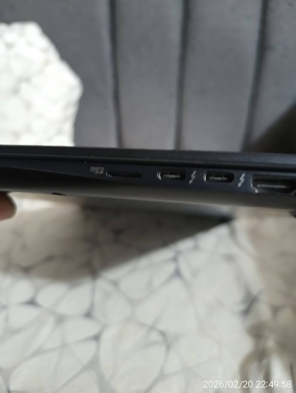 لابتوب للبيع توشيبا داينابوك 
Core i5 جيل عاشر
الهارد 256 Gb
الرام 8Gb
الشاشة لمس 10 اصابع حجم 13.3 انج
بطارية اكثر من 3 ساعات
السجن تايب سي 65 واط شحن سريع
منفذين تايب سي وواحد يو اس بي
منفذ hdmi 
السعر 300 
ملاحظة لايوجد توصيل


**إذا كنت صاحب هذا الإعلان وتريد حذفه لأي سبب، رجاءا أرسل رسالة إلى الدعم الفني**