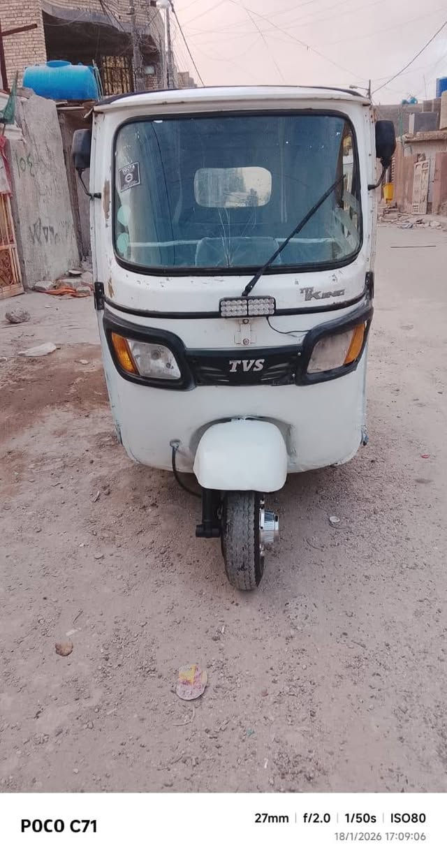 سلام عليكم تكتك تيفي اس موديل ١٧ محرك مال ٢٠ تخم تاير جاهزه من كلشي أوراق اصولي سعرمليونين و٤٠٠ وبيه مجال عنوان بغداد مديبنت الصدر ***********
