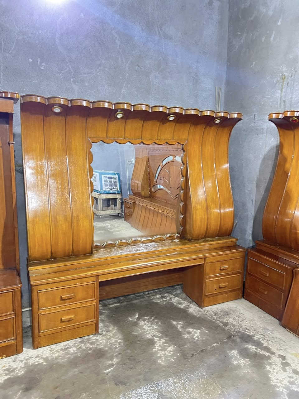 سلام عليكم ملحقات غرفه تزكام نجاره صاج مستخدمات نظاف السعر ٣٥٠ العنوان الحله ***********
