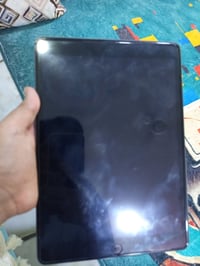 آيباد جيل 9 • ٦٤ جيجا • نضيف جداً