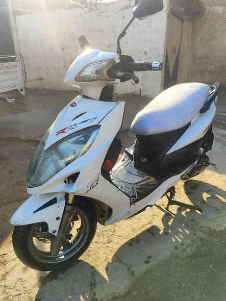 السلام عليكم 👋
♦️للبيع او مراوس ويا بوتين 
♦️ماطور رايسنك كوري 🇰🇷 
♦️مكينه شرط 💯
♦️هورن اشاير لايت زينون عالي ناصي
♦️مكاني موصل الأيسر 
♦️السعر[350] بي مجال لطيبين

***********
