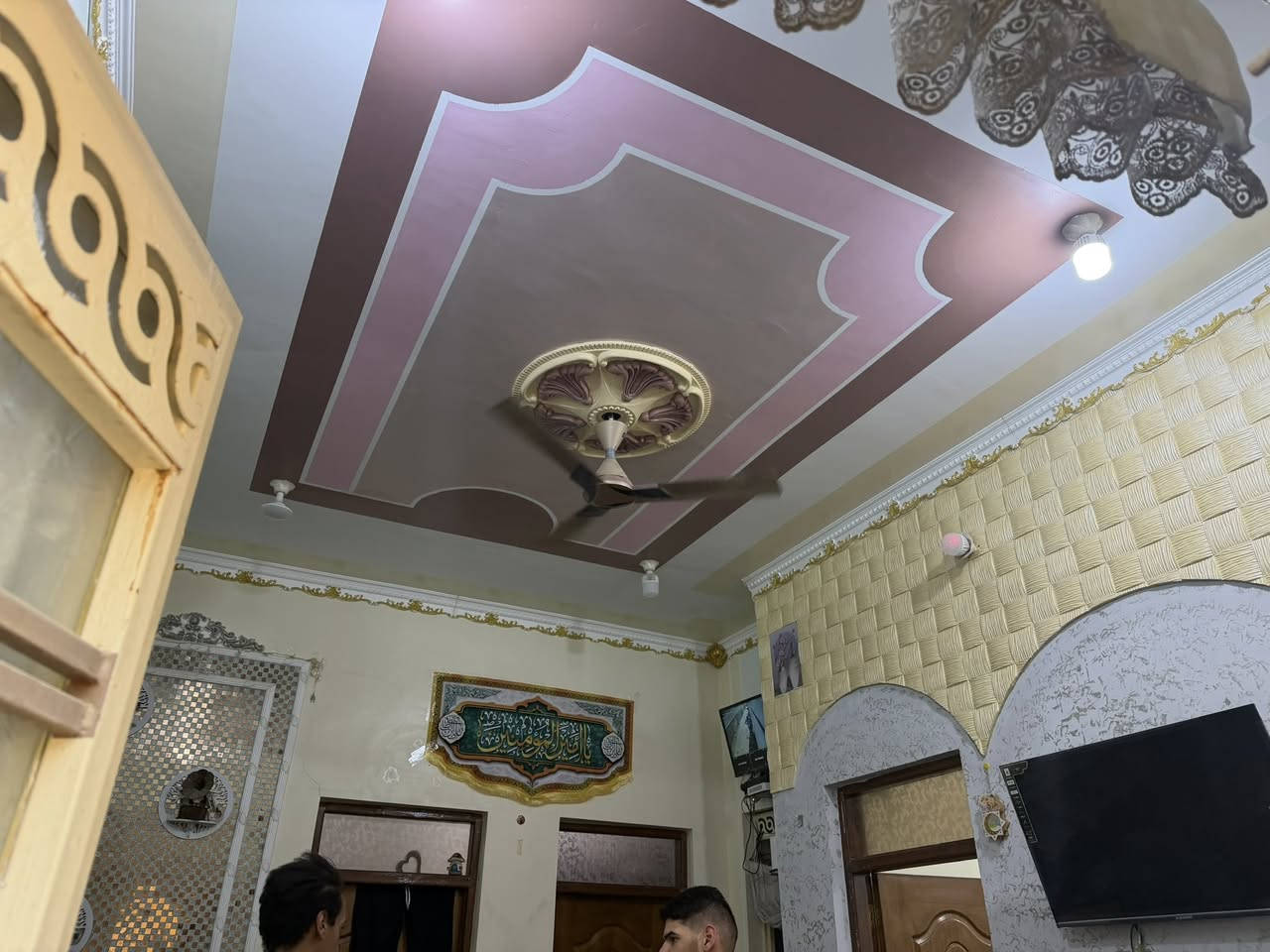 دار سكني للبيع زراعي بشارع أم عواد الجوايه

📍 المساحة: 156 متر
📏 الواجهة: 12.5 متر
📐 النزال: 15 متر

تفاصيل البيت:

* غرفتان
* صالة
* مطبخ
* ديوانية
* صحيات داخلية وخارجية

✅ بناء درجة أولى
✅ شغل ممتاز جداً

للاستفسار والاتصال:
📞 ***********
محمد أمين للعقار 
يتوفر فيديو توضيحي للبيت للشراي ان شاءالله
