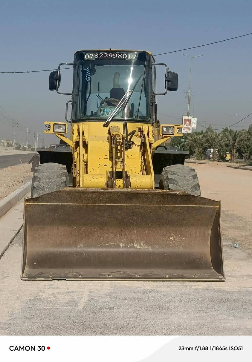 السلام عليكم شفل كوماتسو للبيع حجم 150 دخول جديد بعده منفيس مكفول من الصبغ مكينه كير اكسنات مكفول كفاله عامه مكينه 6 السعر 3 و20 بي مجال المكان النجف الحيدريه عمود 600  للاستفسار ***********
