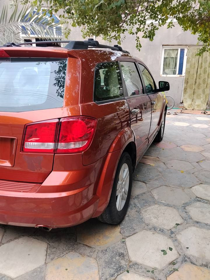 السلام عليك 
دودج جورني مديل 12 رقم بغداد راعيها بالبصره محرك أربعة اسلندر تبريد قطعه واحده مصبوغه احزام تبديل اربعه ابواب بأمريكا بيها صبغ ومعجون بالدوسه تحت باب السدر مكان السياره بصره  هارثه شرط التحويل  محرك كير تمام السعر 85 للتواصل *********** البصرة, العراق
