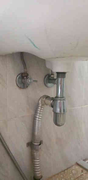 1_ فتح وشد وصيانه السبالت 

2_كادر غسل وتنضيف تخومه

3_ كل أنواع الديكورات 

4_ غسل الشقق مؤثهه وغير 

5_ فتح وشد الغرف وصيانه

6_نقل اثاث معى كادر كيه وعمال 

7 _إضافات نقط كهرباء وكل ما تحتاجه الشقه 

8_ كيلون باب وقفل قاصه وكل غراض بسمايه الأصليه  

9_ فتح وشد الكاونترات وصيانه 

رقم ***********
