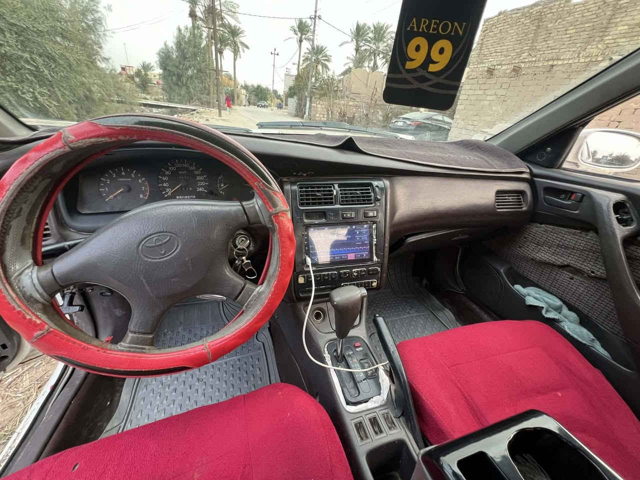 كرونه نفخ مديل ١٩٩٤ بيه ضربه بلجاملغ الامامي والوره خفيفه
مكفوله من ضربه القويه والكص ونقل الجثه والاصوليات 
مدوار راعيه موجود كير ومحرك مكفولات كهربائيات كله شغاله باتري تخم تاير كله نضيف نكرة سلف شاشه سماعات رقم واسط  جاهزه فقط عوزه ( صدر امامي) وخياسات قليله كلش مكان نجف مشخاب ناحية القادسية *********** 
السعرـ٤٨ وبيه مجال اتصال او واتساب
