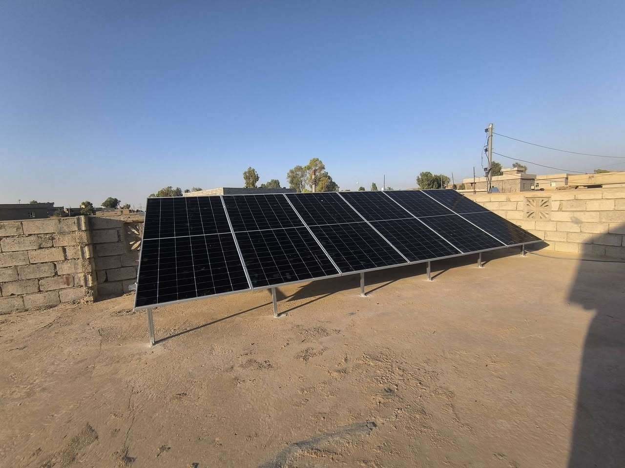 تم بحمدالله تنصيب منظومة طاقة شمسية ⚡
للأخ عيدان رشيد 
كركوك قضاء الدبس طويلعة

12امبير نهاري ☀️
12 امبير ليلي 🌌

احدث لوح وافضل لوح لونجي  himo x10 645w
انفيرتر فولترونيك ٦ كيلو 
بطارية ليثيوم ماركه مارفل 16kw 8000c

للاستفسار: 
المهندس احمد   ‏‪***********‬‏
الاداري رامي      ***********
#طاقة
