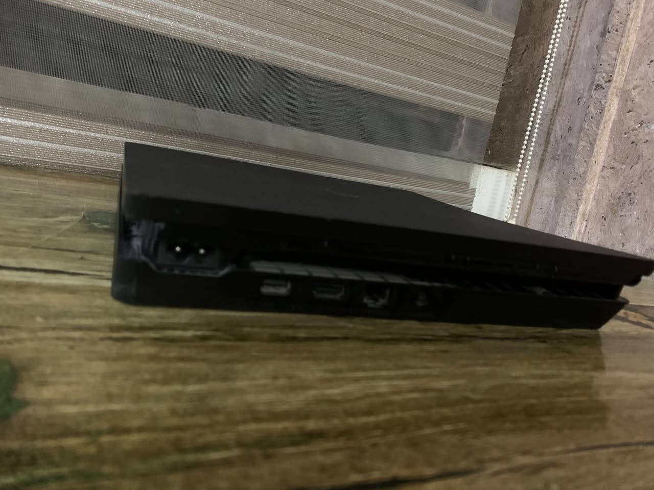 🎮 للبيع بلايستيشن 4 نظيف جدًا – بغداد / السيدية 🔥

إذا تدور على PS4 مرتب وما بي أي مشاكل، فهذا خيارك 👌

✅ الجهاز نظيف جدًا ويشتغل 100%
✅ سعة الجهاز: 500GB
✅ 3 جوستكات:

* 2 أصليات
* 1 تجاري
    ✅ كل جوستك وياه شاحنه الخاصة
    ✅ الأقراص كلها شغالة وما بيها أي عطل

🎮 الأقراص:

* GTA V
* PES 2018
* Rocket League
* Minecraft
* FIFA 23
*PES 2020
💵 السعر: 250 الف قفل 🔒 

📍 العنوان: بغداد - السيدية

📲 للتواصل واتساب فقط:
***********

البيع للجادين فقط، وأي استفسار راسلني واتساب.
