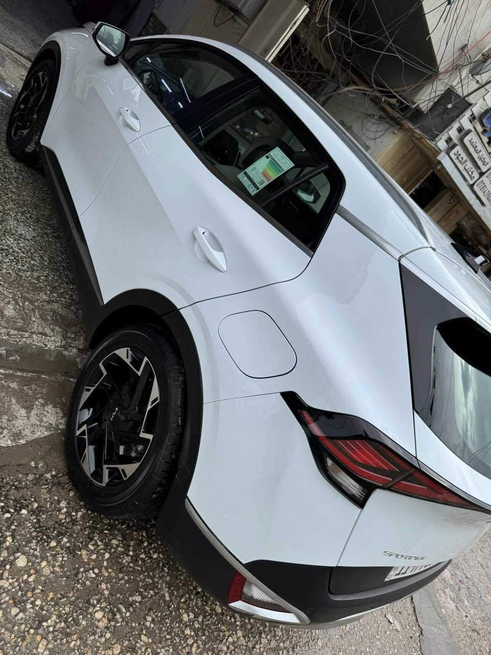 السلام عليكم للبيع فقط سبورتج 2022 خليجي 
محرك 2.0 دوش موصفات عاديه سويج حساسات كامره رادار جانبي تحكمات ستيرن وانضمة قيادة وباقي الموصفات معروفه ماشيه 85KM بيه 3 مكانات بارد وبيه كم حالوبه قليلات جداً ممبينات الباقي مكفول صبغ تبديل مكفوله السياره جديده جداً مابيه اي نقص سعره 192$ورقه وبيه مجال 
مكانه بغداد زيونه ***********
