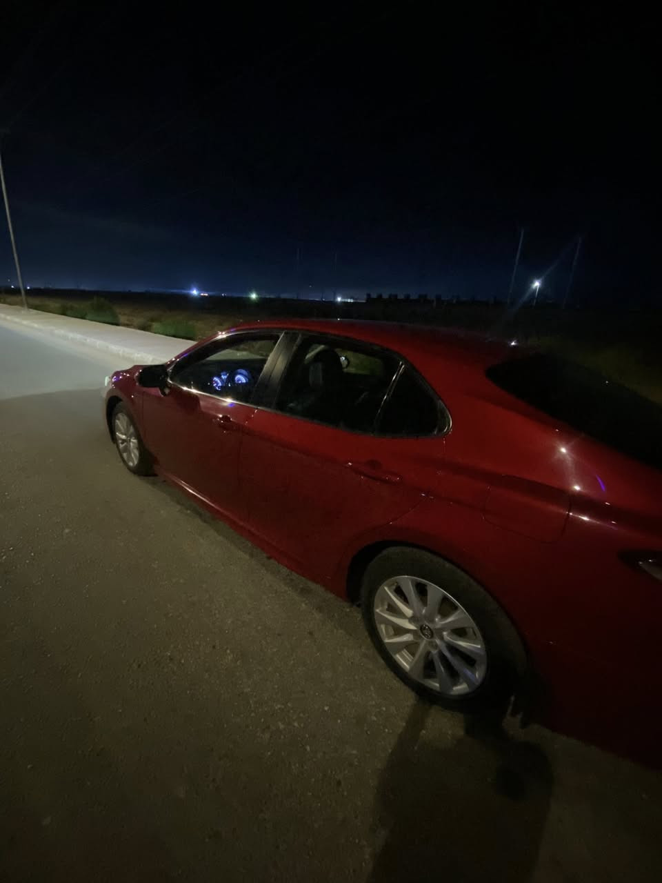 السلام عليكم سياره كامري البيع مديل 2019 فئه SE بدون ضرر سياره كير محرك كفاله رقم اربيل السعر 195وبيه مجال مكان سياره الانبار   رقم ***********
