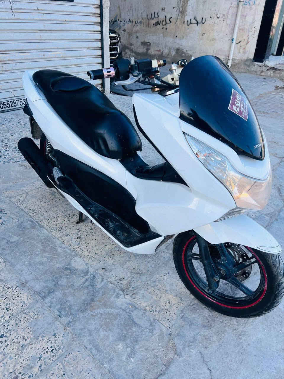 دراجه بي سي اكس الجيل الاول السعر 750 مستعجل على بيعتها اوراقها موجودة منفيس ماكينه 150 العنوان مدينه الصدر ***********
