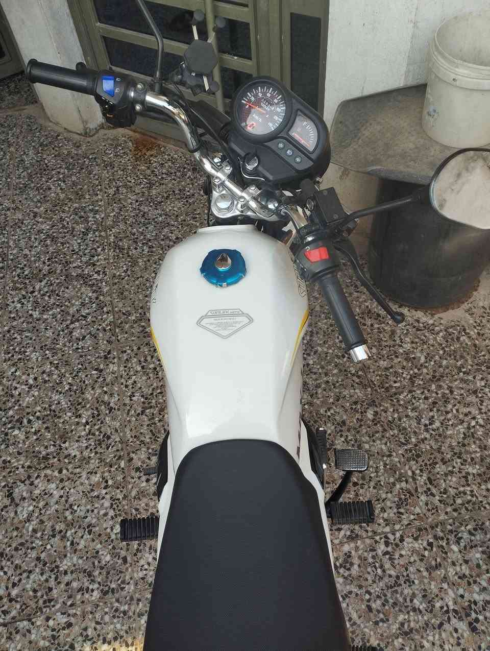 دراجه سونك جديده مكفوله كفاله عامه نظافه فول جهازه شغل وطلع على باب الله السعر 950 مكاني الزعفرانيه رقم الهاتف ***********
