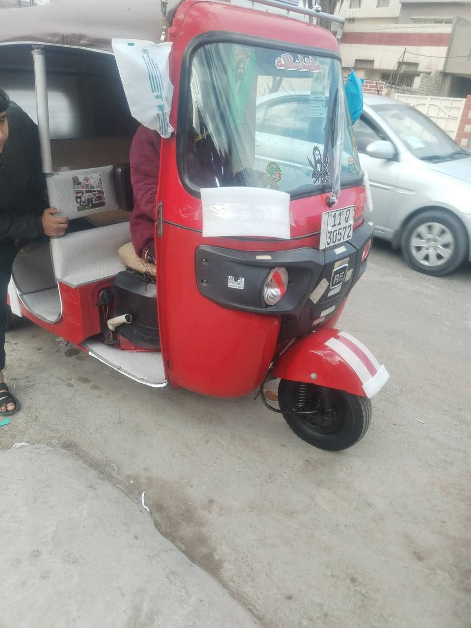 سلام عليكم تكتك 18 رقم وسنويه تحويل ثاني يوم تكتك بيه طخه يم بك لايت وممبينه 
وسعر 6200 مكان سبع قصور ورقم *********** مامتواجد خاص
