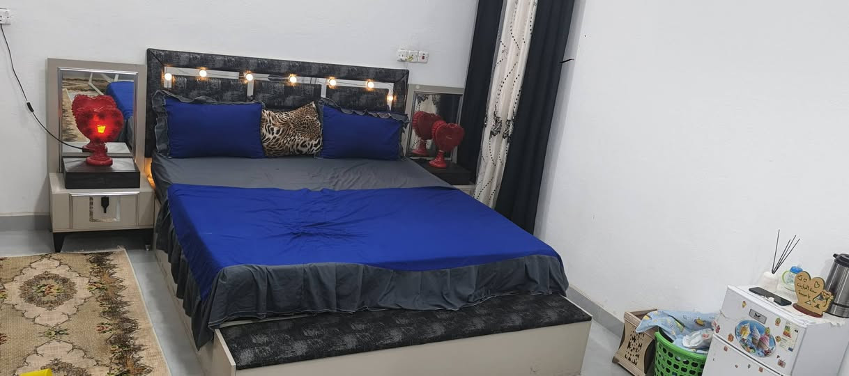 غرفه اخشاب للبيع او مراوس ***********
