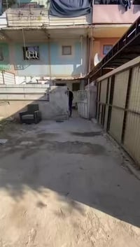 الدورة حي الصحه • شقة مفروشة • قريبة من الشارع