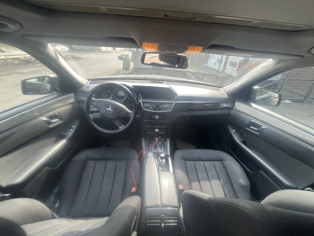 مرسدس E200 موديل 2010بدونً صبغ بدون ضرر رقم أربيل جديد هزه جديده ***********.  ١٥٢سعر
