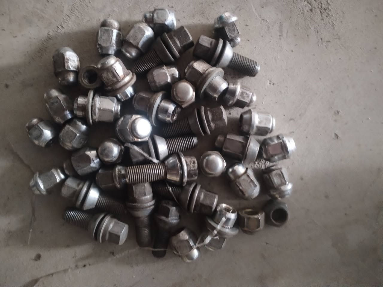 سعر القطعة 250 دينار جمله فقط *********** تواصل واتس اب او خاص
