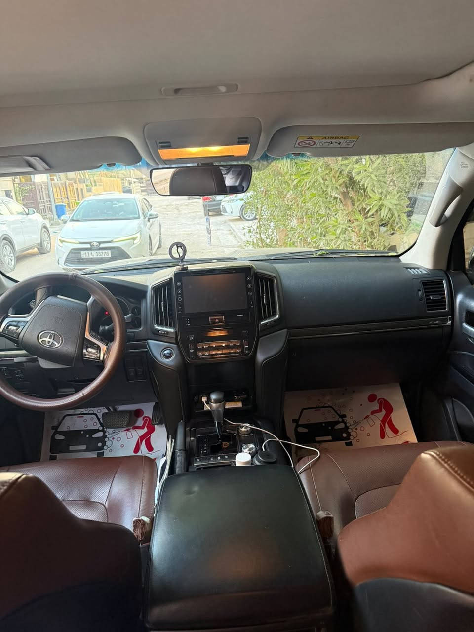 السلام عليكم
للبيع لاندكروز كراند تورينك بحريني مديل 2020
العداد 89 الف كيلو
داخل عسلي دشبول لكزس 8 ايرباك
3 شاشات
السيارة جديدة كلش تراي زيرو
بيها جاملغ اليمين وبنيد تبديل نفس اللون
السعر 51،900 وبيها مجال
العنوان الاعظمية ***********
