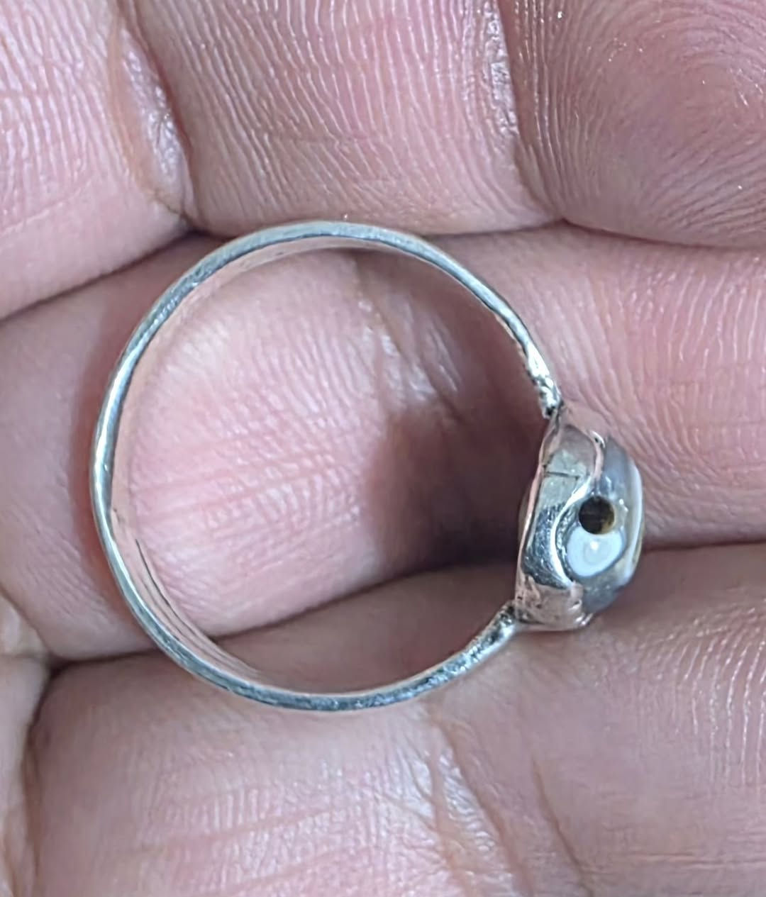 خاتم سليماني هندي قديم رصاصي حجره كامله ومشكوله ناعمه 
شراي يجي خاص


**إذا كنت صاحب هذا الإعلان وتريد حذفه لأي سبب، رجاءا أرسل رسالة إلى الدعم الفني**