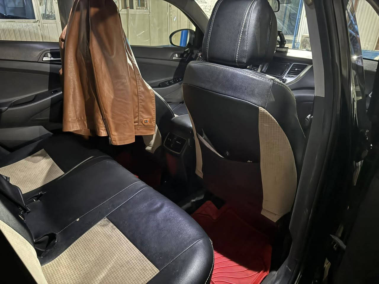 السلام عليكم اخوان توكسان موديل ٢٠١٧ رقم بغداد امريكي فول مواصفات تيربو بانوراما بصمه تشغيل بصمه ابواب  صندوق كهربائي لادارات جانبيه تدفئه بلكشنات حادثهه فقط الدعاميه  للبيع او مراوس السعر ١٥٧ وبيهه مجال هذه رقمي *********** او *********** محمد
