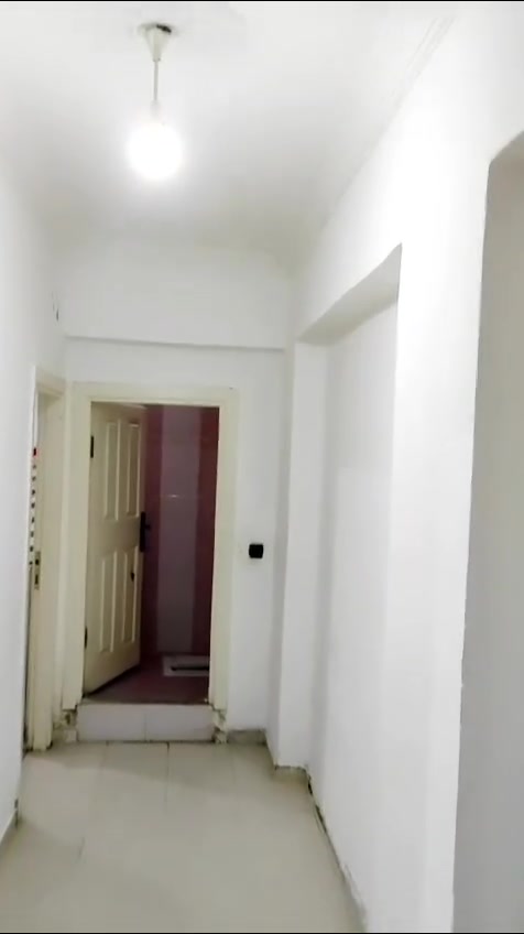 شقتين للبيع  وحده مقابل ثانيه ارضيه بيها بالكون المساحه ٤٧٢طابو صرف باسمي تاريخ البناء 2011 بتركيا ولاية جروم مركز  شارع حسن باشا
للتواصر واتساب 05397117299 +***********
