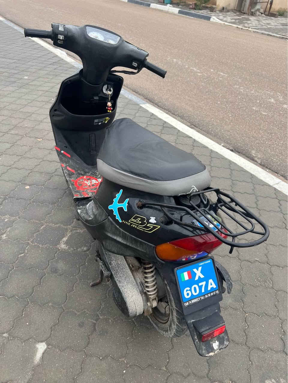 السلام عليكم لون اسود ياباني 9 زررف للبيع
سلف + هندر + باتري + تخم تاير + كهربائيات كلها شغاله + أشاير يمي يسار شغال + عينه + عداد بانزين + لايت عالي ناصي + بك لايت سكن وصطب شغال + مكينه ناعمه + شلعه و معدل + دبلات امامي خلفي شغال 
السعر:450
واتساب ***********
العنوان الزبير المربد البصرة, العراق
