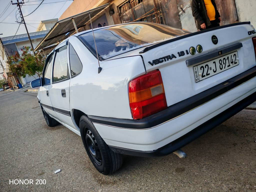 سلام عليكم ورحمة الله وبركاته للبيع اوبل فكترا موديل 1991 رقم أربيل سنويه لحد 2029 بطاقة بانزين بيها شرط تحويل وغرامات حجم محرك 18 سيارة بيها جاملغ امامي واحد صبغ هلالات معمر وباقي شرط سقف سلايت كهربائي طكتين دواخل سيارة لوك قفل مركزي باور كهربائيات كلها شغال سيارة احلى من صوره بل واقع ربع دينار مصرف مابي مكاني كركوك رقم هاتف *********** سعرها 50 بيها مجال قليل كركوك, العراق
