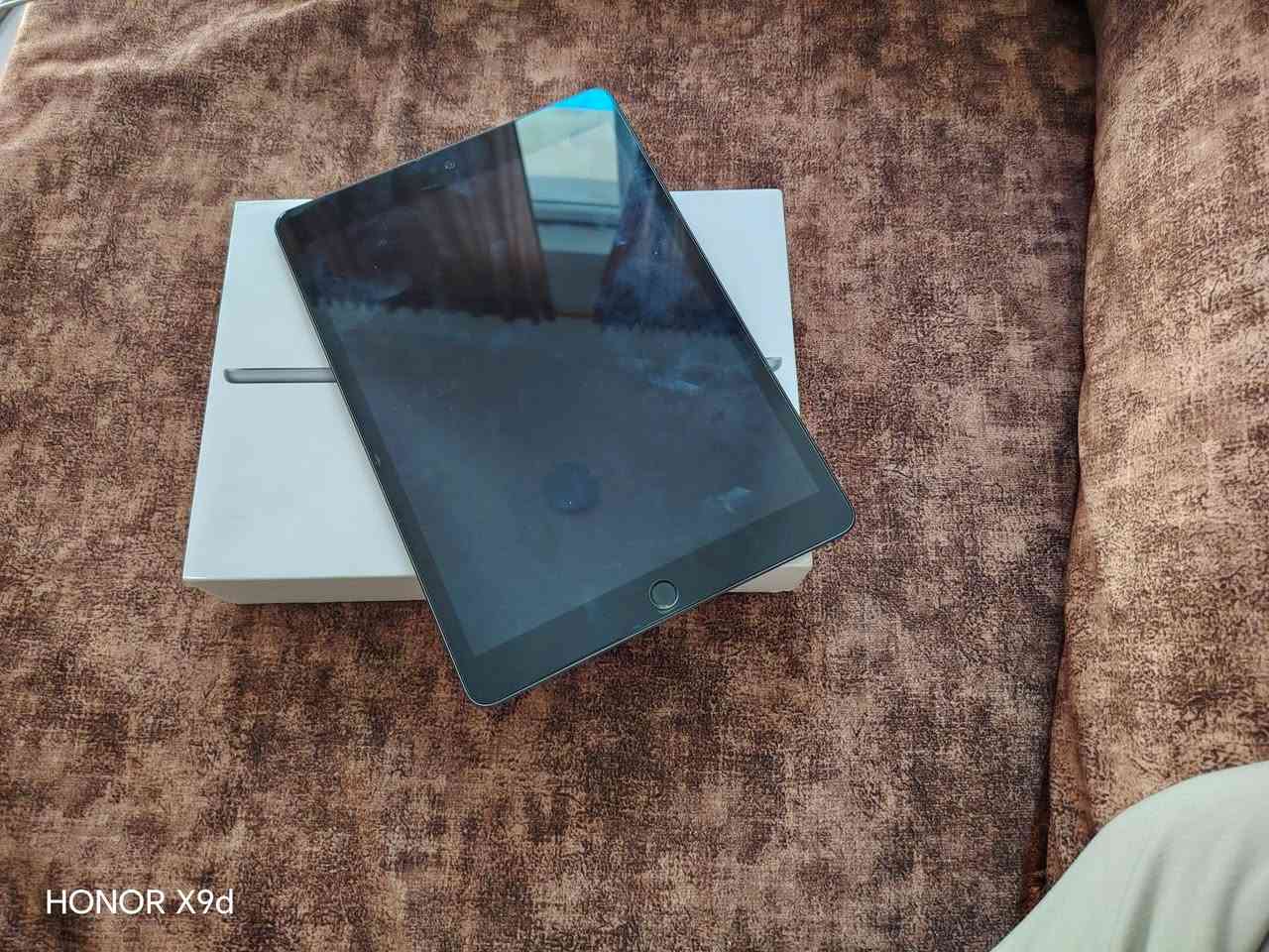 السلام عليكم من رخصة الأدمن
ايباد ابل 9 

ذاكرة64

مامبدل بي كلشي بعده جديد 

مستخدم 5أشهر 

للبيع السعر خاص مستعجل 

للأستفسار مراسلة الصفحة او على الرقم التالي 

***********واتساب
