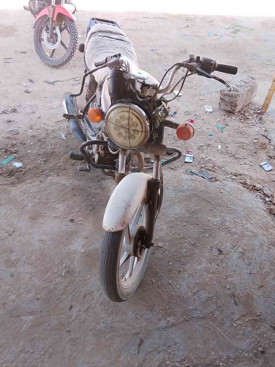 اخوان سلام عليكم بوكسر اوراق  يرادلهه اصولي يرادلهه تجفيت وترتيب للبيع كربلاء الحر قريب المستشفه التركي.  منطقه الشريعه ***********
